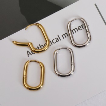 Hometown Cha-Cha-Cha Shin Min-A's Gold O Shaped Earrings