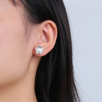 Kokdu: Season of Deity Kim Da Som's Clover Earrings